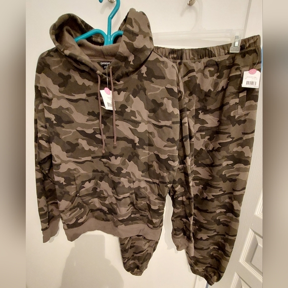 Jogging army track suit, hoodie & pants - Picture 1 of 5